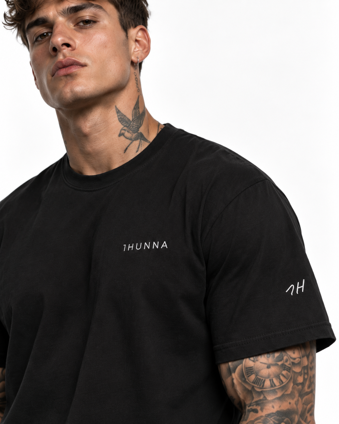 Black Casual 1HUNNA T-shirt – chest and sleeve branding detail